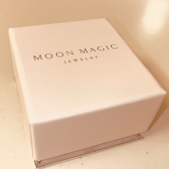 Moon Magic Ring - Picture 9 of 9